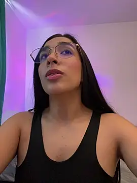 Snapshot of SabrinaEvanss_ chatting on March 6, 2026, 6:36 pm SabrinaEvanss online show from March 6, 2026, 6:36 pm