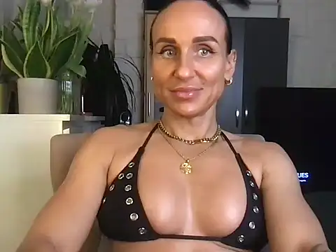 GluteQueenE online show from January 14, 2026, 8:12 pm