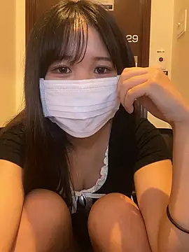 Snapshot of Aika_JP chatting on October 6, 2025, 4:24 am Aika JP online show from October 6, 2025, 4:24 am