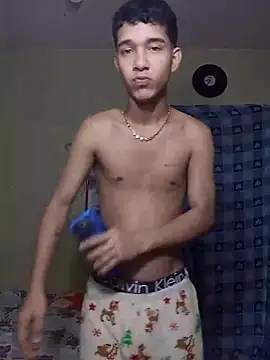 Snapshot of Mrdante23 chatting on October 17, 2025, 12:36 am Mrdante23 online show from October 17, 2025, 12:36 am