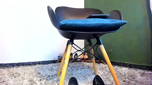 Snapshot of Velourmuse chatting on October 22, 2025, 11:36 pm Velourmuse online show from October 22, 2025, 11:36 pm