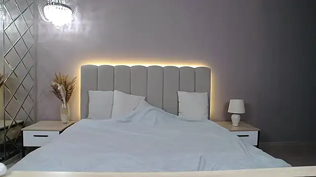 DianaMello online show from December 23, 2025, 11:09 am