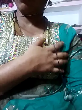 Priyanka hot54 online show from October 20, 2025, 7:47 pm