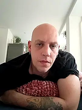 Snapshot of Kobradera1984 chatting on October 25, 2025, 6:34 am Kobradera1984 online show from October 25, 2025, 6:34 am