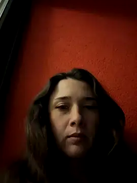 Snapshot of MayaVonDe chatting on November 8, 2025, 4:32 pm MayaVonDe online show from November 8, 2025, 4:32 pm