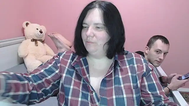  alexandra ray  online show from October 25, 2025, 1:45 pm