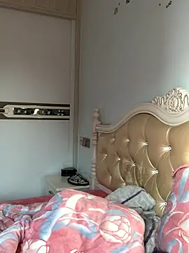 Snapshot of Mile-m chatting on January 9, 2026, 8:32 am Mile-m online show from January 9, 2026, 8:32 am