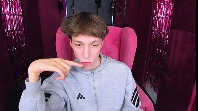 MarkBranston online show from December 19, 2025, 1:02 pm