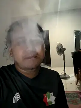 latexidn online show from November 28, 2025, 3:01 pm