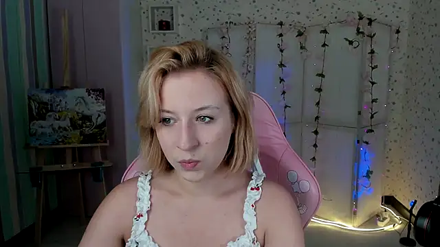 Snapshot of Emma_Garcias chatting on October 3, 2025, 12:28 pm Emma Garcias online show from October 3, 2025, 12:28 pm