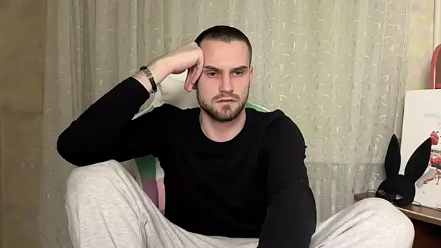 Snapshot of Iveraan chatting on October 24, 2025, 7:02 pm Iveraan online show from October 24, 2025, 7:02 pm