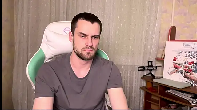 Snapshot of Iveraan chatting on November 28, 2025, 7:36 pm Iveraan online show from November 28, 2025, 7:36 pm