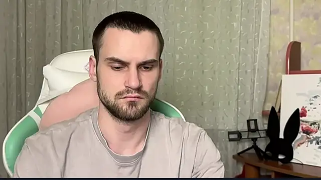 Snapshot of Iveraan chatting on November 8, 2025, 9:18 pm Iveraan online show from November 8, 2025, 9:18 pm