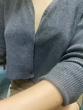 Azura a online show from February 26, 2026, 2:33 am