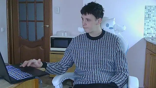  Timmy Boy  online show from November 10, 2025, 9:03 am