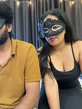 vickyandtania online show from December 20, 2025, 3:48 pm