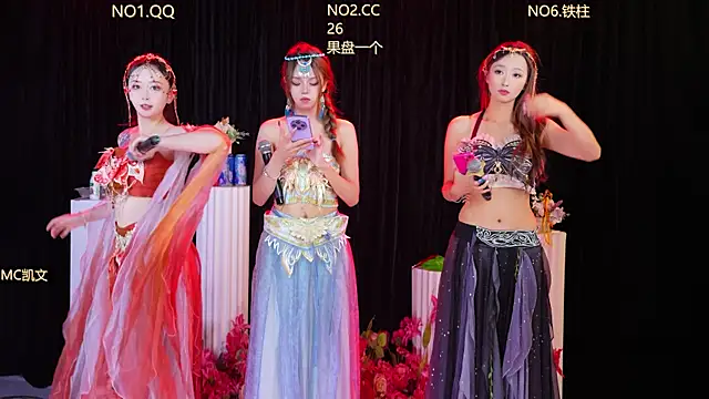 Snapshot of HuangGuan-888 chatting on October 9, 2025, 4:07 pm HuangGuan-888 online show from October 9, 2025, 4:07 pm