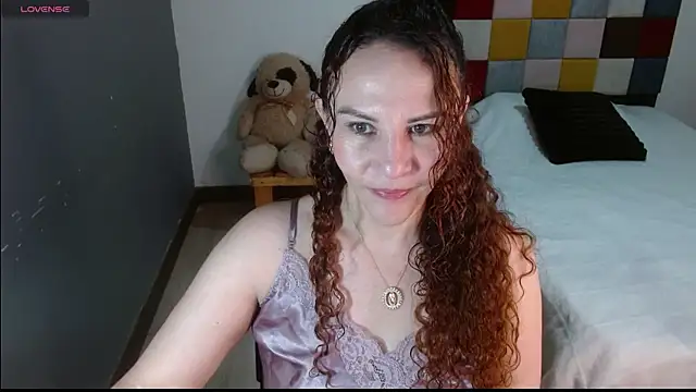 Miavelvett- online show from October 16, 2025, 2:09 am