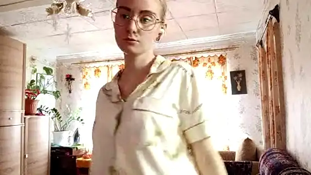  SwimmyGrl  online show from October 27, 2025, 9:10 am