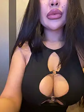 Snapshot of ANGELIKA7741 chatting on November 9, 2025, 4:44 pm ANGELIKA7741 online show from November 9, 2025, 4:44 pm