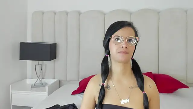 Snapshot of Alanha__ chatting on November 27, 2025, 3:51 am Alanha online show from November 27, 2025, 3:51 am