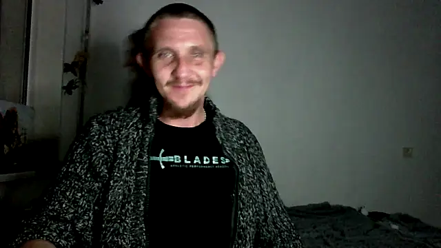 Twolatte1520 online show from April 19, 2026, 1:06 am