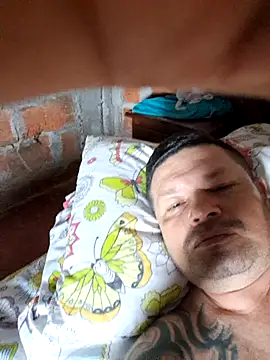 lady and charly online show from November 6, 2025, 7:23 am