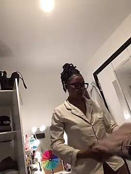 CurvyGoddessXxx online show from October 15, 2025, 3:53 pm