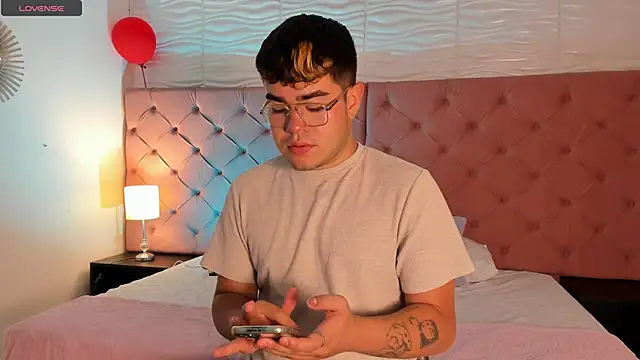 Snapshot of thiago_occonor chatting on November 8, 2025, 8:23 pm thiago occonor online show from November 8, 2025, 8:23 pm