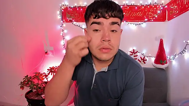 Snapshot of thiago_occonor chatting on November 21, 2025, 4:33 am thiago occonor online show from November 21, 2025, 4:33 am