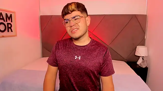 Snapshot of thiago_occonor chatting on November 4, 2025, 1:48 pm thiago occonor online show from November 4, 2025, 1:48 pm