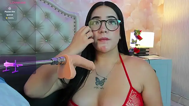 Sophia Valkova online show from December 19, 2025, 4:38 am