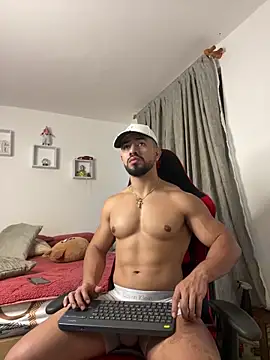 Ezzio Scolaro online show from February 23, 2026, 1:07 am