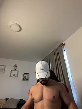 Ezzio Scolaro online show from March 8, 2026, 10:57 pm