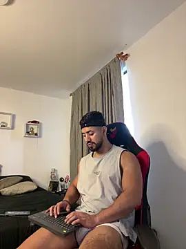 Ezzio Scolaro online show from March 13, 2026, 10:26 pm