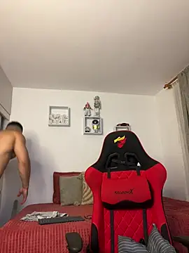 Ezzio Scolaro online show from April 6, 2026, 12:06 am