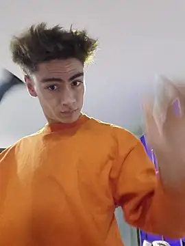 Sam Clark online show from November 20, 2025, 3:51 am