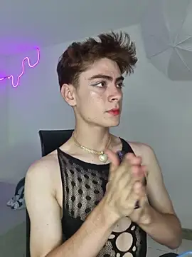 Sam Clark online show from December 3, 2025, 4:13 am