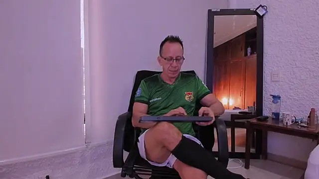  axelking  online show from December 15, 2025, 11:27 am