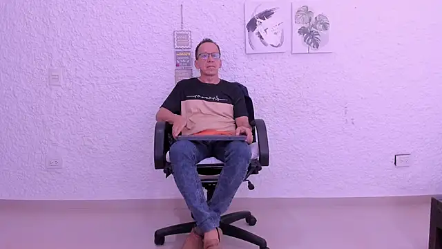  axelking  online show from February 16, 2026, 11:42 am