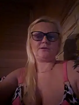 NieMaJazdyBezGwiazdy7883 online show from October 10, 2025, 5:36 pm