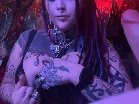 Snapshot of nyxvelon chatting on November 17, 2025, 9:41 pm nyxvelon online show from November 17, 2025, 9:41 pm