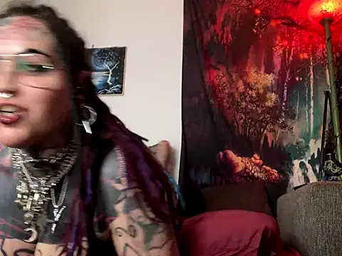 Snapshot of nyxvelon chatting on October 18, 2025, 8:11 pm nyxvelon online show from October 18, 2025, 8:11 pm