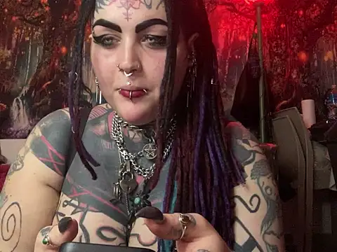 Snapshot of nyxvelon chatting on December 18, 2025, 9:07 pm nyxvelon online show from December 18, 2025, 9:07 pm