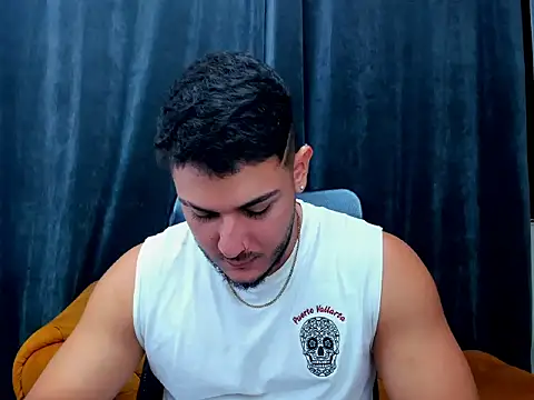 Snapshot of jasonshaw25 chatting on December 20, 2025, 5:38 pm jasonshaw25 online show from December 20, 2025, 5:38 pm