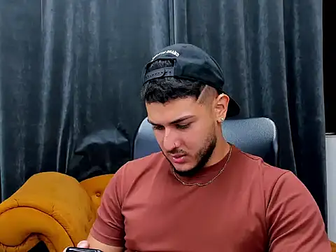 Snapshot of jasonshaw25 chatting on December 22, 2025, 5:46 pm jasonshaw25 online show from December 22, 2025, 5:46 pm