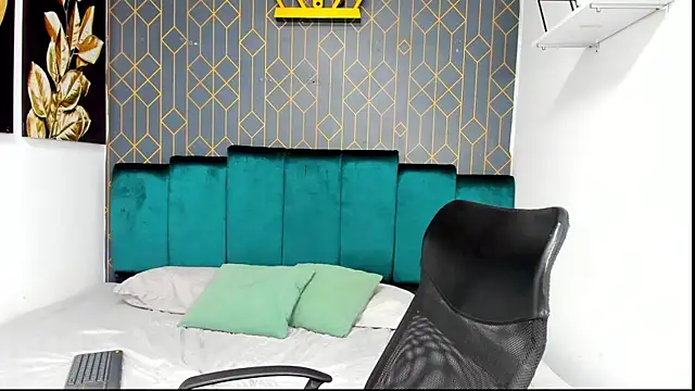 Snapshot of jasonshaw25 chatting on January 12, 2026, 5:53 pm jasonshaw25 online show from January 12, 2026, 5:53 pm