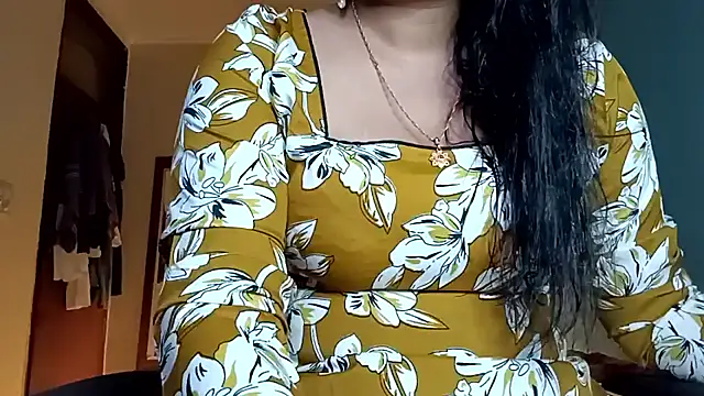 Snapshot of horny_milf_couple chatting on May 31, 2026, 6:02 pm horny milf couple online show from May 31, 2026, 6:02 pm