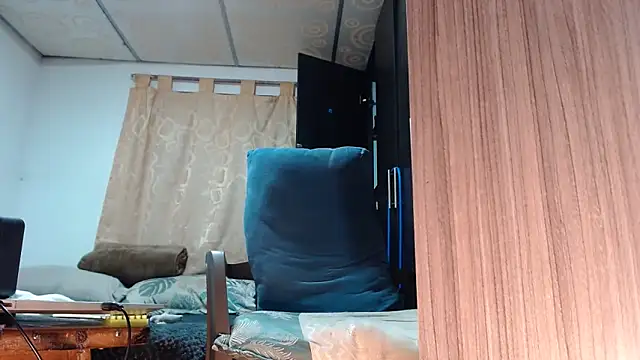 imsammytop online show from April 5, 2026, 1:45 am