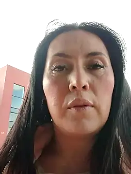 Snapshot of Nina-Velour chatting on October 7, 2025, 1:12 pm Nina-Velour online show from October 7, 2025, 1:12 pm